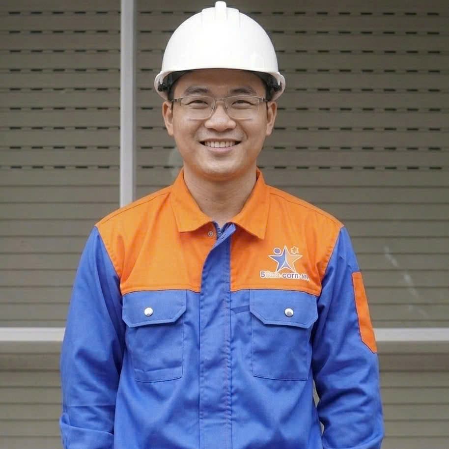 Thợ cảnh quan Hồ Hoàng Cương