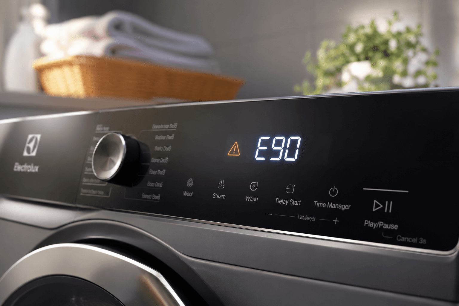 Lỗi E90 Máy Giặt Electrolux: Nguyên Nhân & Cách Sửa Tại Nhà