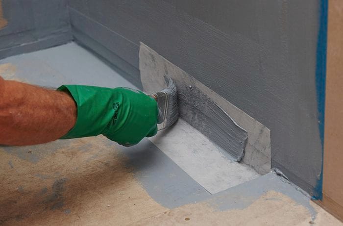 Chống thấm chân tường nhà phố – Ngăn ẩm mốc, bảo vệ công trình