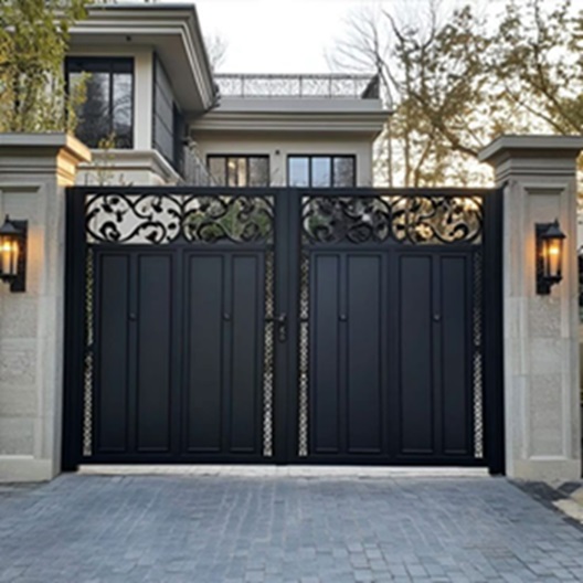 Thi công cổng sắt 5Sao đúng nhu cầu, đúng ngân sách, đảm bảo thẩm mỹ, độ bền và an toàn cho nhà ở hiện nay.