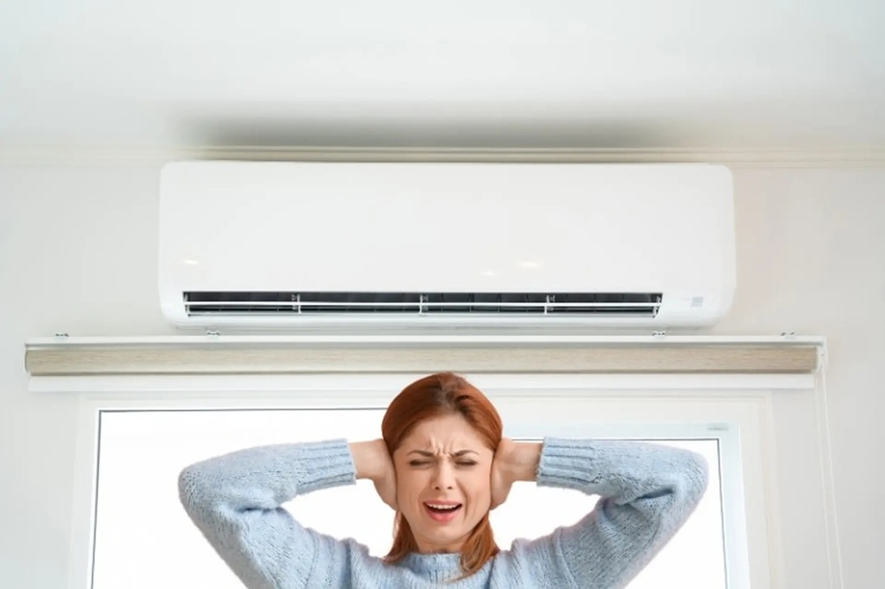 Máy lạnh bị kêu rè rè khi hoạt động do bụi bẩn, quạt gió bị lệch hoặc linh kiện bên trong gặp sự cố cần kiểm tra sớm