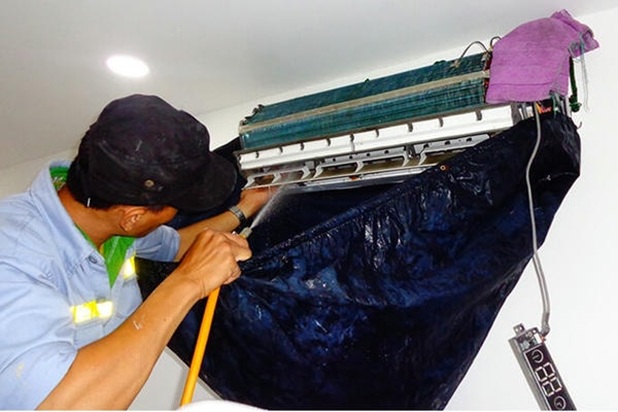 Túi rửa máy lạnh là gì và có cần dùng khi vệ sinh máy lạnh tại nhà không