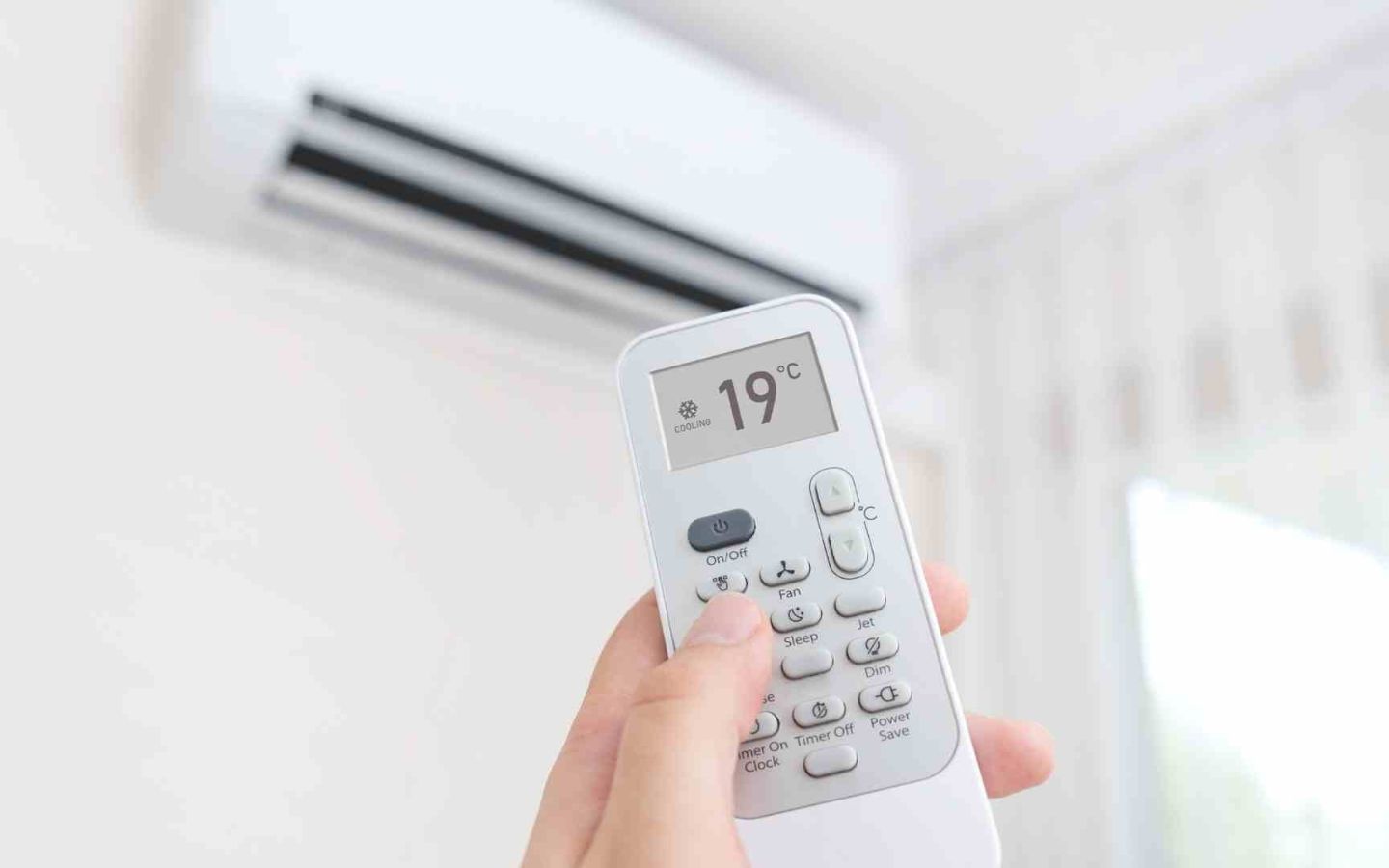 Hướng dẫn cách chỉnh máy lạnh Daikin tại nhà nhanh chóng và tiết kiệm thời gian cho người sử dụng