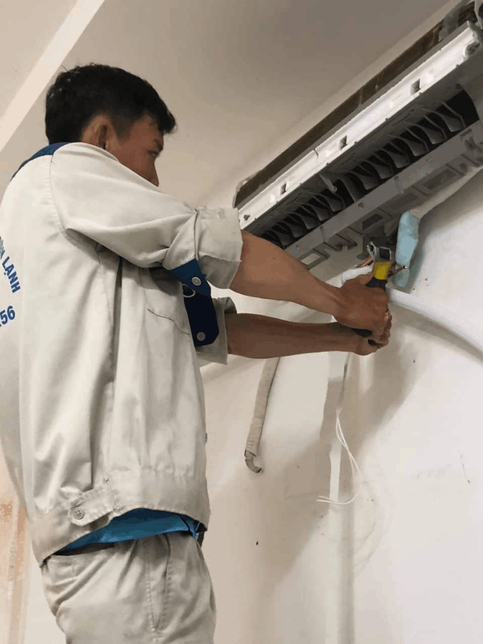 Air Conditioner Repair Service in Da Nang