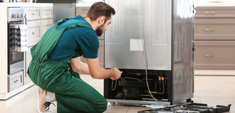 Tủ lạnh bị rò điện ra vỏ
