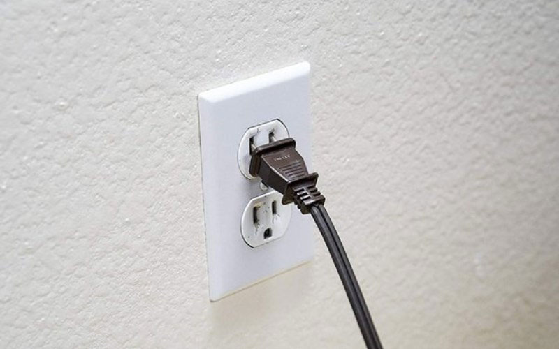 Nguồn điện cấp bị lỏng hoặc mất điện
