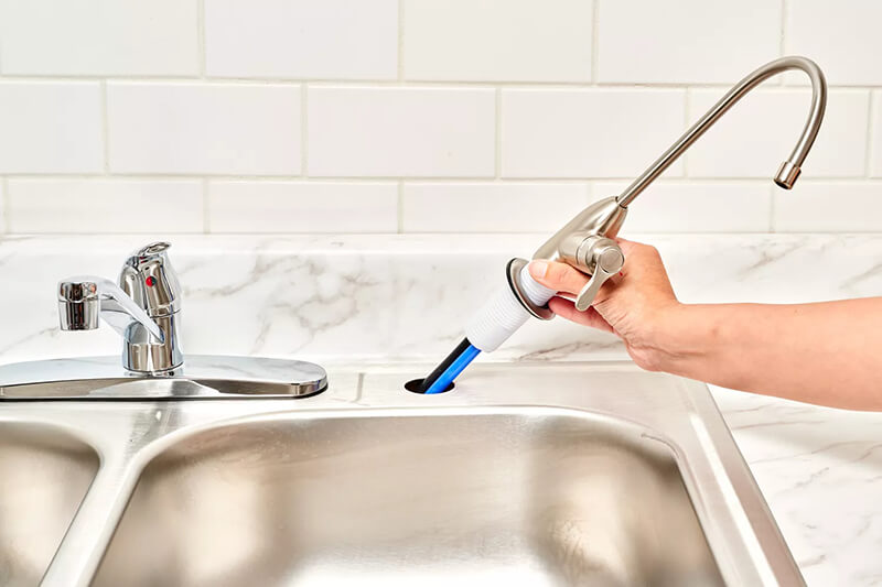 Lắp vòi nước vào máy lọc nước tại nhà