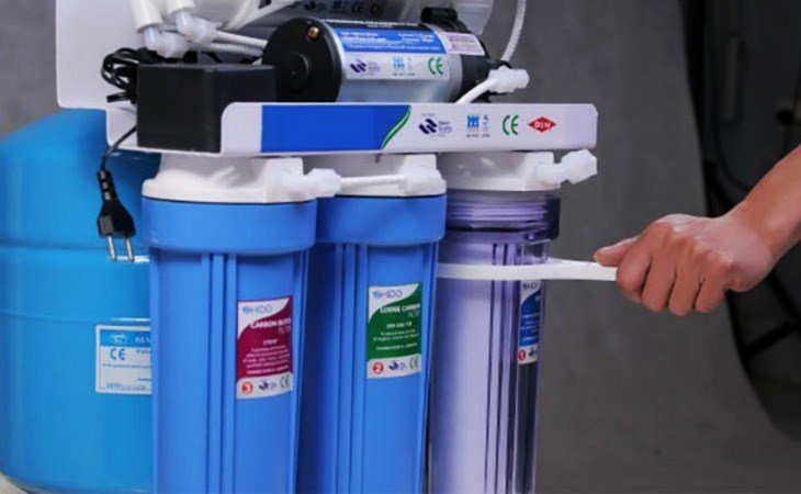 Vặn cóc lọc quá chặt hoặc quá lỏng