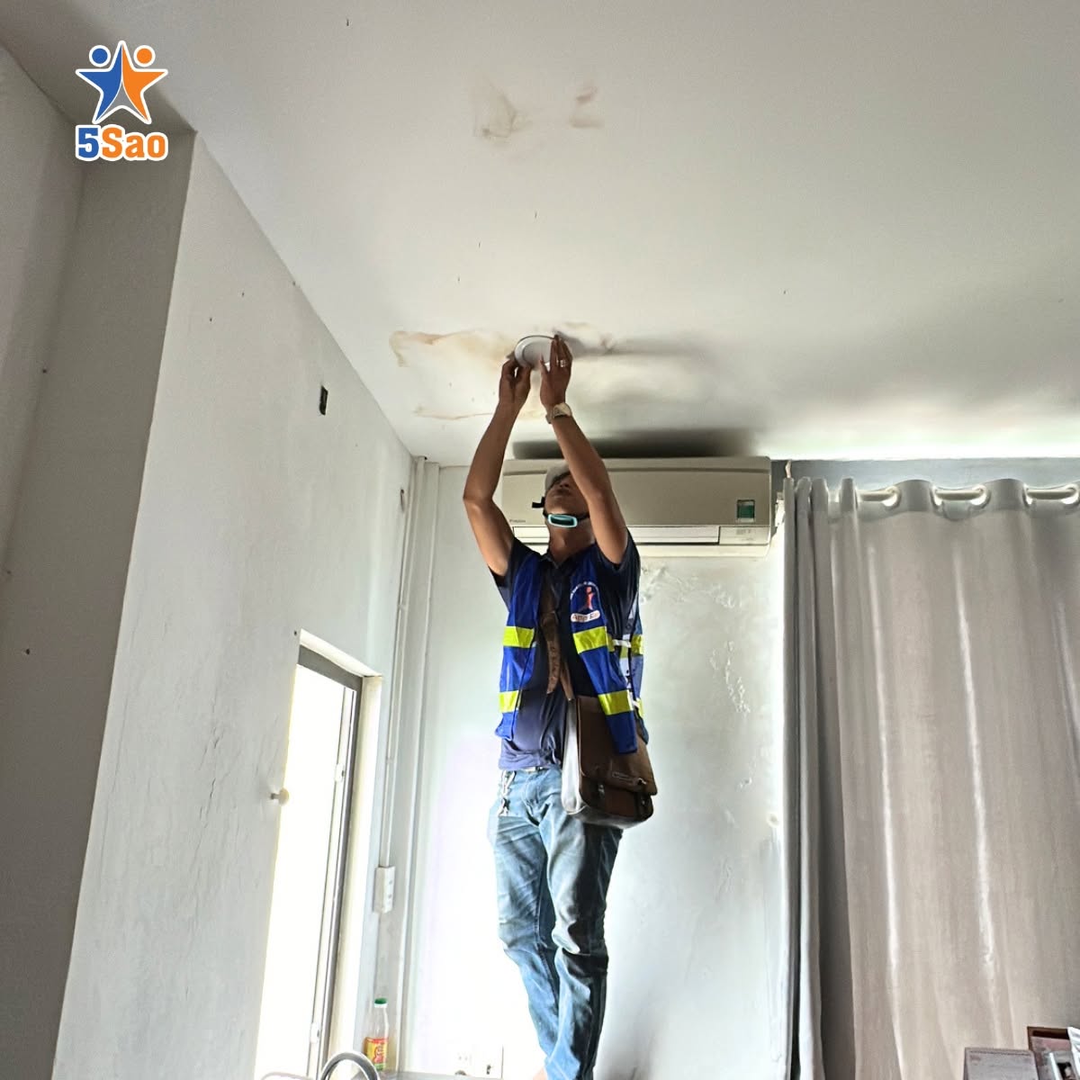 Dịch vụ sửa chữa và thay bóng đèn âm trần chuyên nghiệp tại 5Sao
