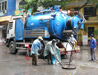 Dịch vụ thông cống nghẹt Quận 1 giá hợp lý, phục vụ tận nơi nhanh chóng từ Công ty vệ sinh môi trường Sài Gòn.