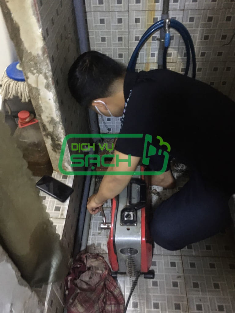 Đội ngũ thợ Dịch Vụ Sạch giỏi, tay nghề cao – Xử lý sạch triệt để cống nghẹt Quận 4.
