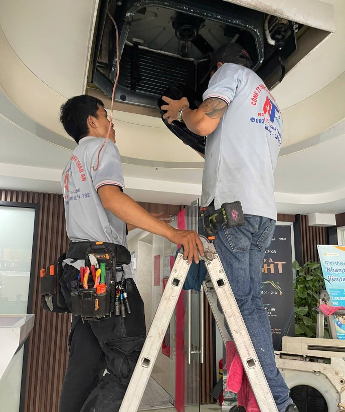 Sẵn sàng tay nghề vững vàng, Điện lạnh Thảo An đồng hành uy tín cùng mọi nhà tại Tân Phú với dịch vụ tận nơi, giá rẻ.