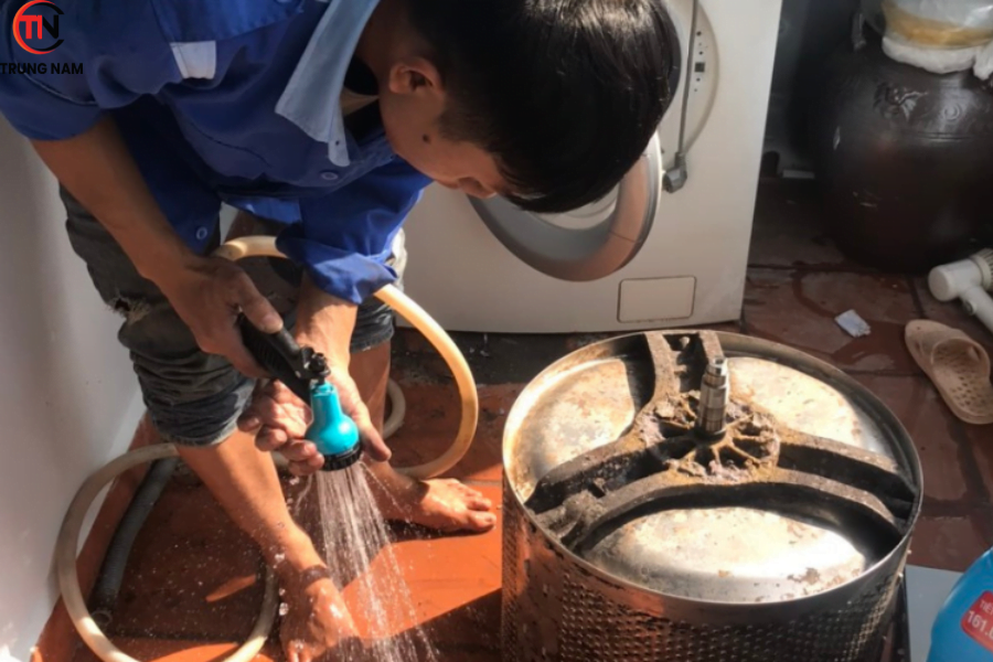 Đến ngay với Điện lạnh Lương Gia Phát chuyên gia vệ sinh và khử mùi máy giặt tại Quận 9 sở hữu đội ngũ thợ giỏi nhiều năm kinh nghiệm
