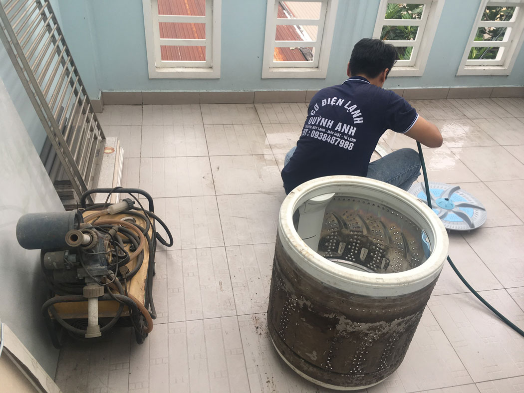 Điện lạnh Quỳnh Anh cung cấp dịch vụ kiểm tra và làm sạch máy giặt khu vực Phú Nhuận cực kỳ an toàn, chăm sóc chu đáo từ A đến Z!