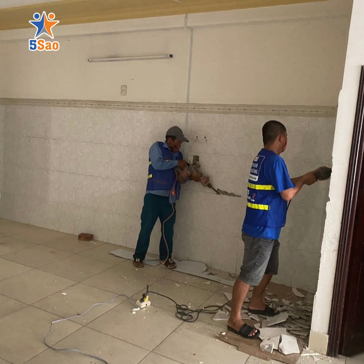 Những khó khăn thường gặp khi tự tìm kiếm thợ xây nhà truyền thống