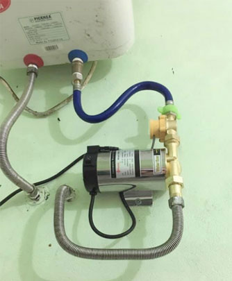 Lắp bơm tăng áp vào đường nước nóng hay đường nước lạnh?