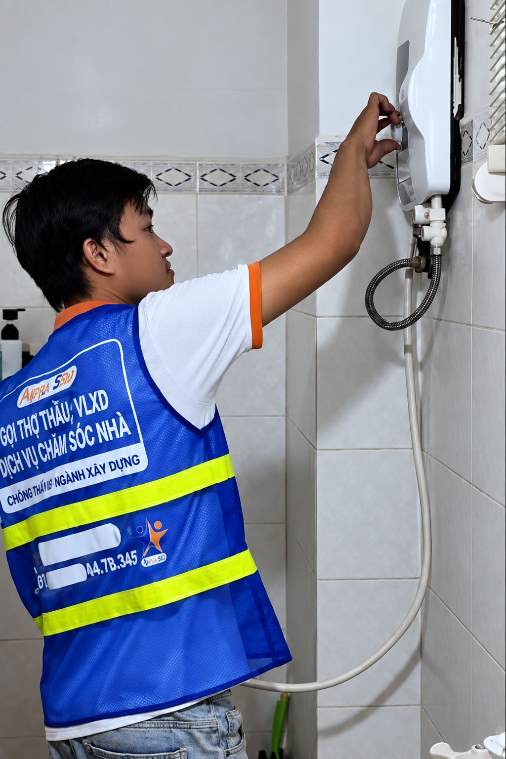 Thợ 5Sao sửa máy nước nóng áp lực nước yếu